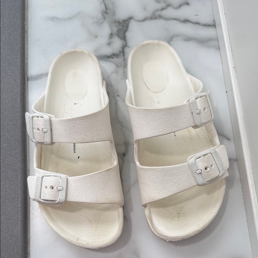 Birkenstock Arizona Essentials EVA in white Kids size 31